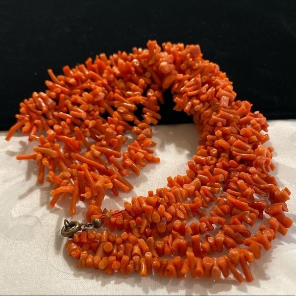 Vintage 3 Strand Natural Branch Coral Necklace - Picture 9 of 11